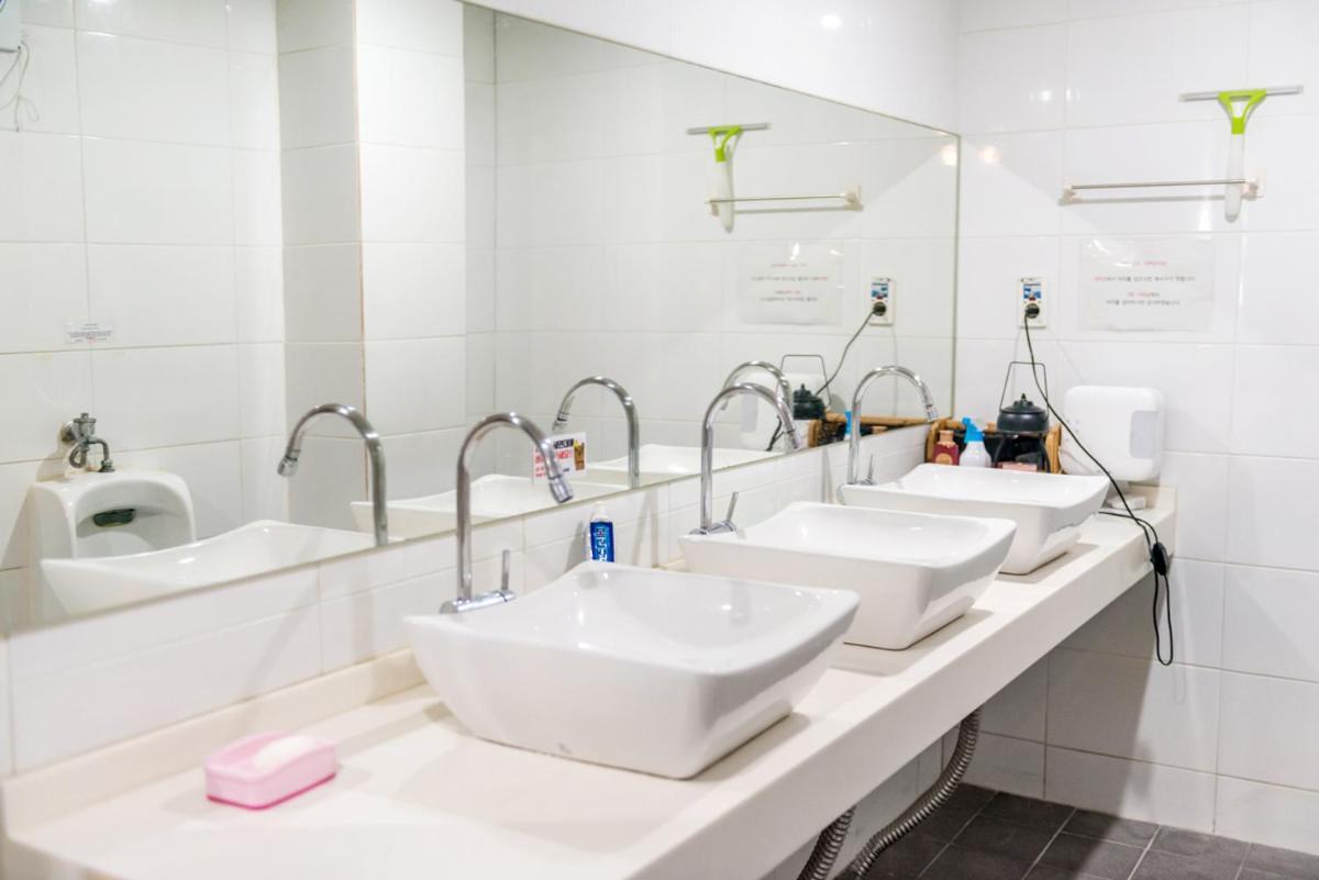 דאיגו Dongseongro Zero Guesthouse מראה חיצוני תמונה